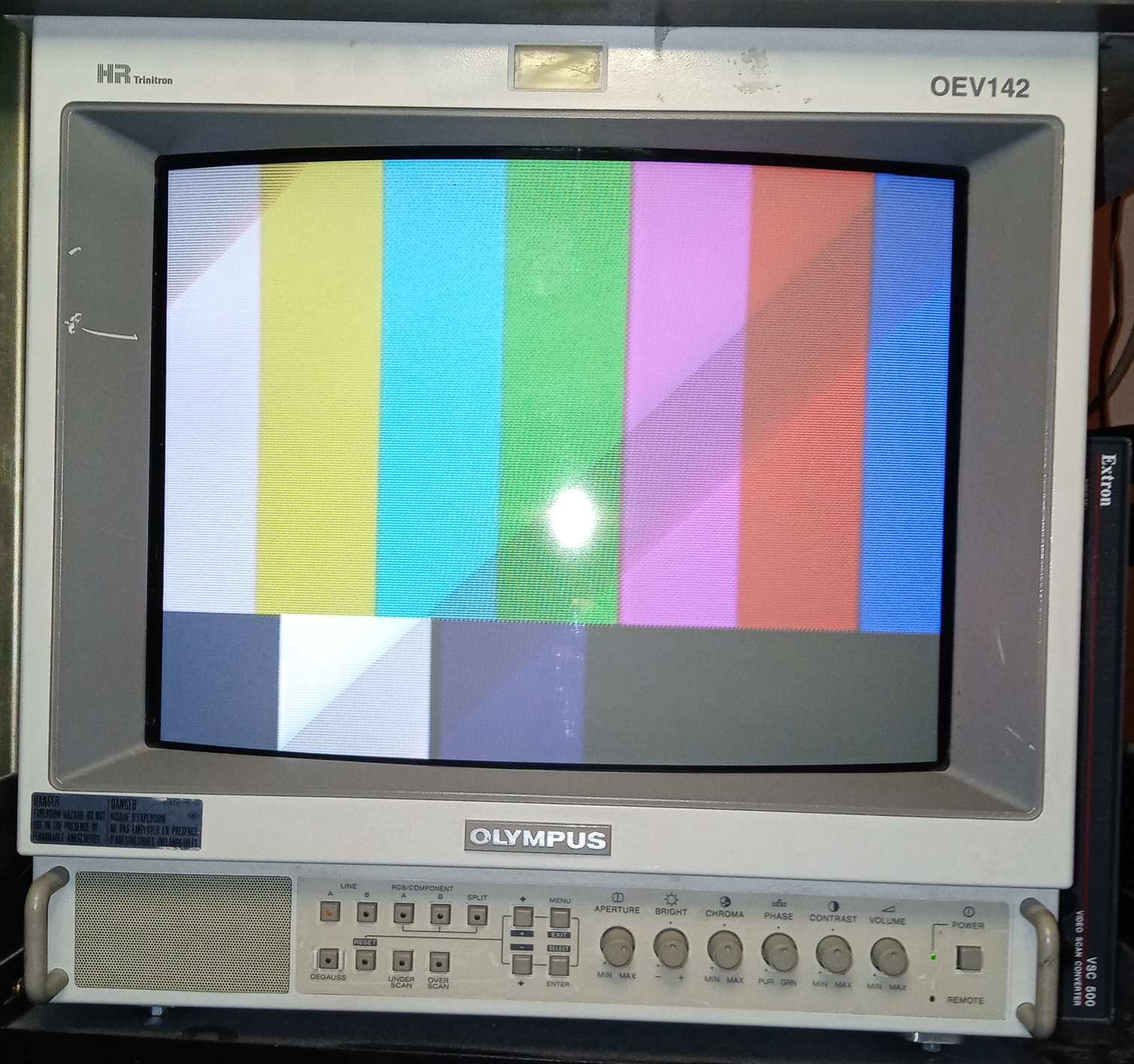 Olympus OEV-142 color CRT Monitor